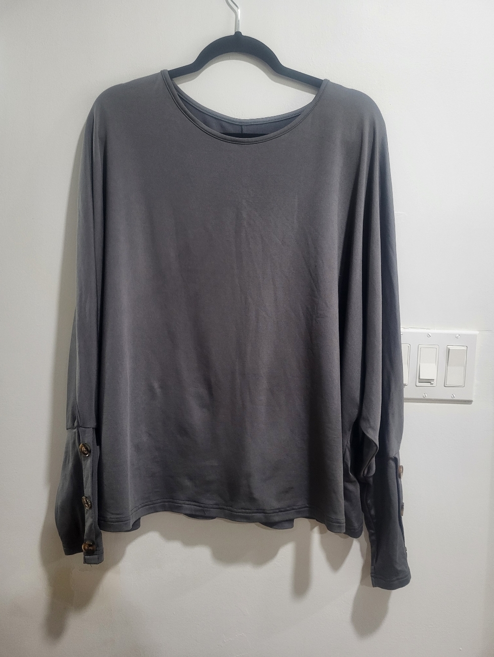 Chic Gray Long Sleeve Blouse w/ Button Cuffs – XL